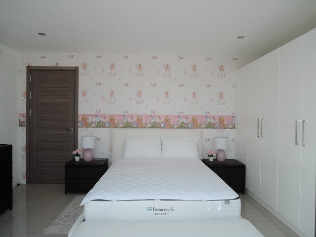 Modern House for Sale and Rent in Mabprachan Lake East Pattaya Thailand