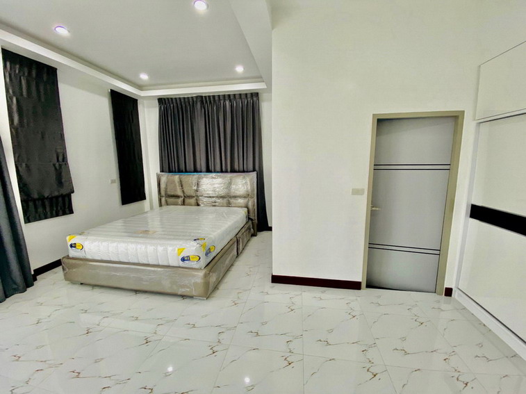 House for Sale and Rent in Mabprachan, East Pattaya Thailand