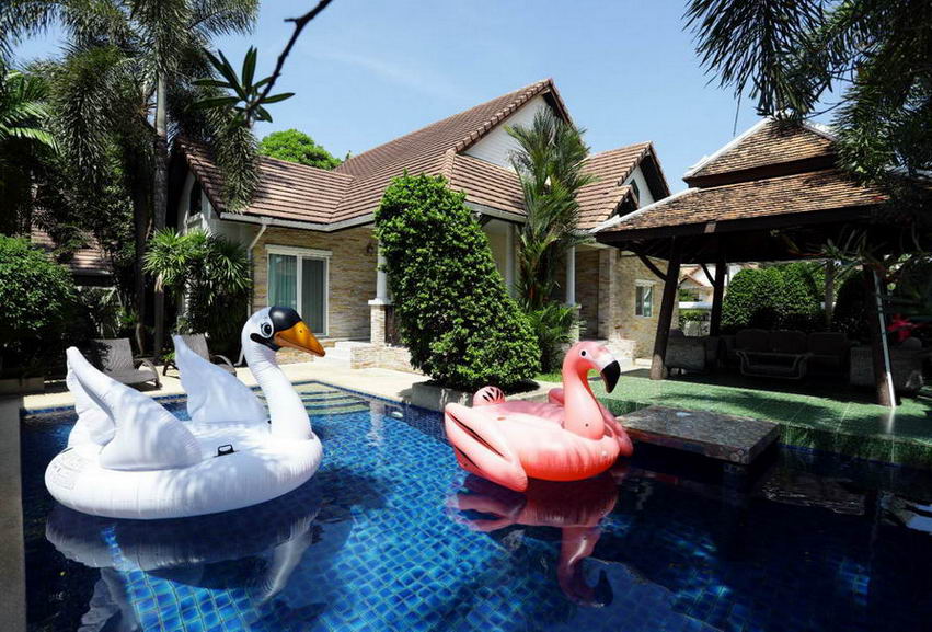 Two-story House for Rent Jomtien