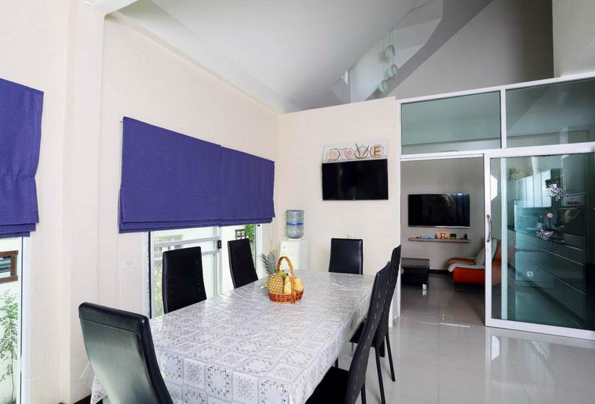Two-story House for Rent Jomtien