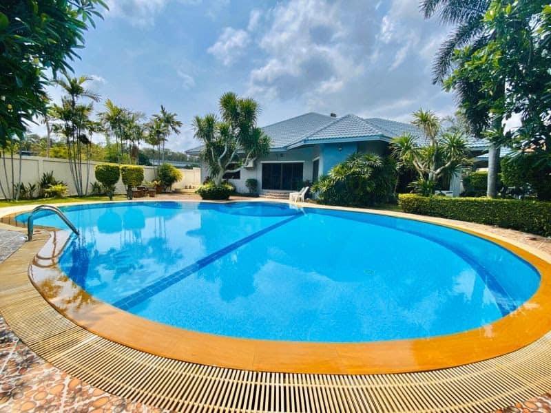 Large Pool Villa  For Sale in East Pattaya