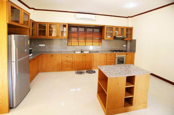 4 Bedrooms House For Rent With Private Pool In East Pattaya