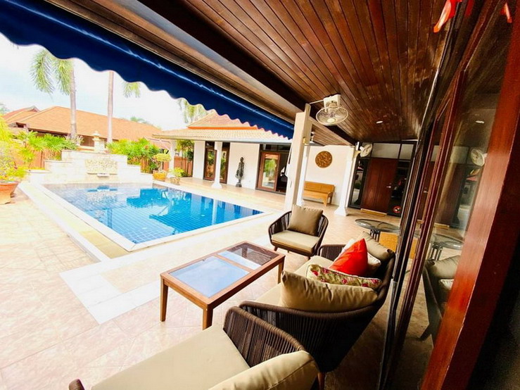 Beautiful Bali style Pool villa for Rent in East Pattaya