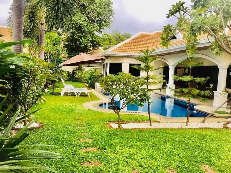 Pool Villa for Sale and Rent in Jomtien, Pattaya Thailand